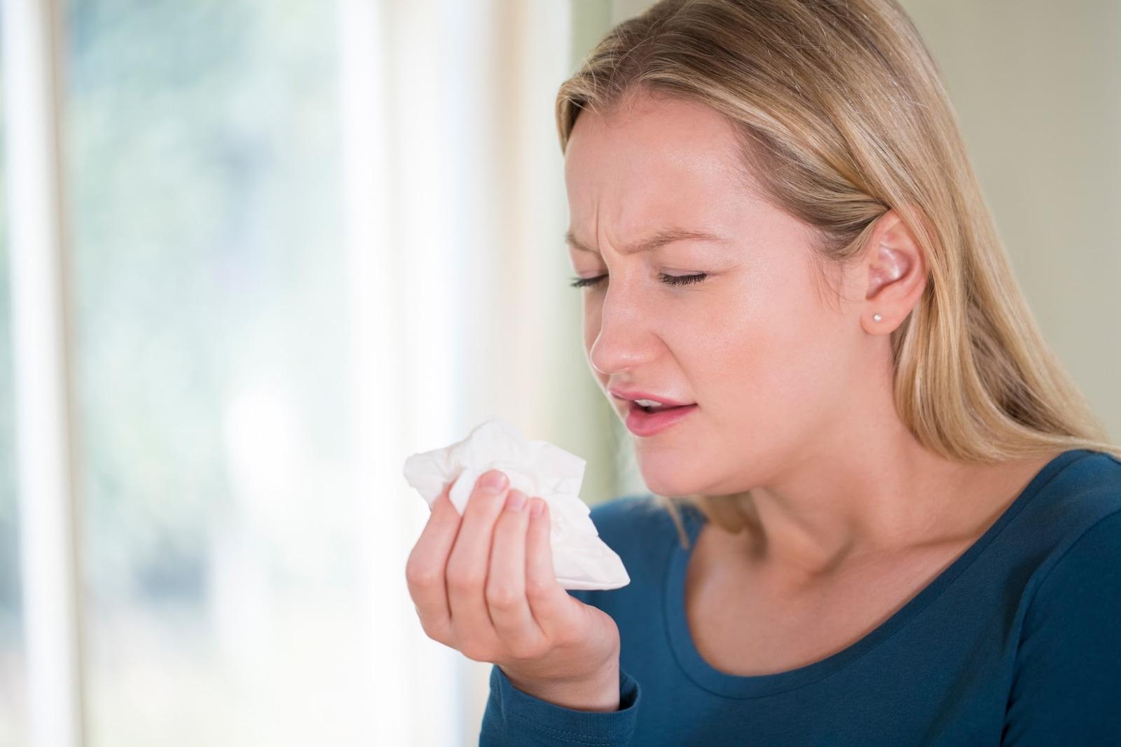 Réaction allergique après une coloration capillaire : comment la reconnaître et surtout l'éviter