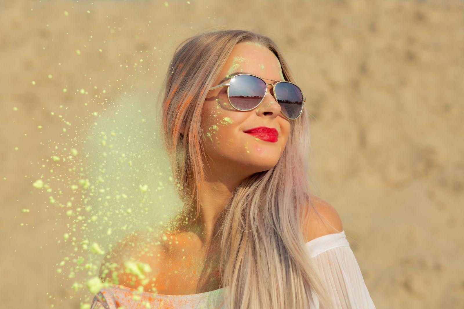 Pourquoi la femme été doit-elle absolument fuir les reflets dorés ?
