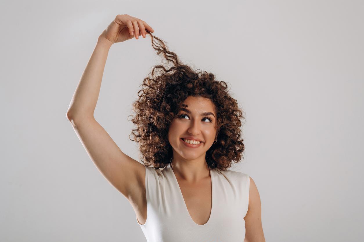 Coloration professionnelle à la maison : comment sauter le pas sans abîmer ses cheveux ?