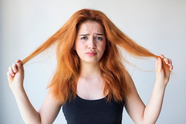 Coloration sur mesure vs coloration standard : pourquoi votre historique capillaire change tout